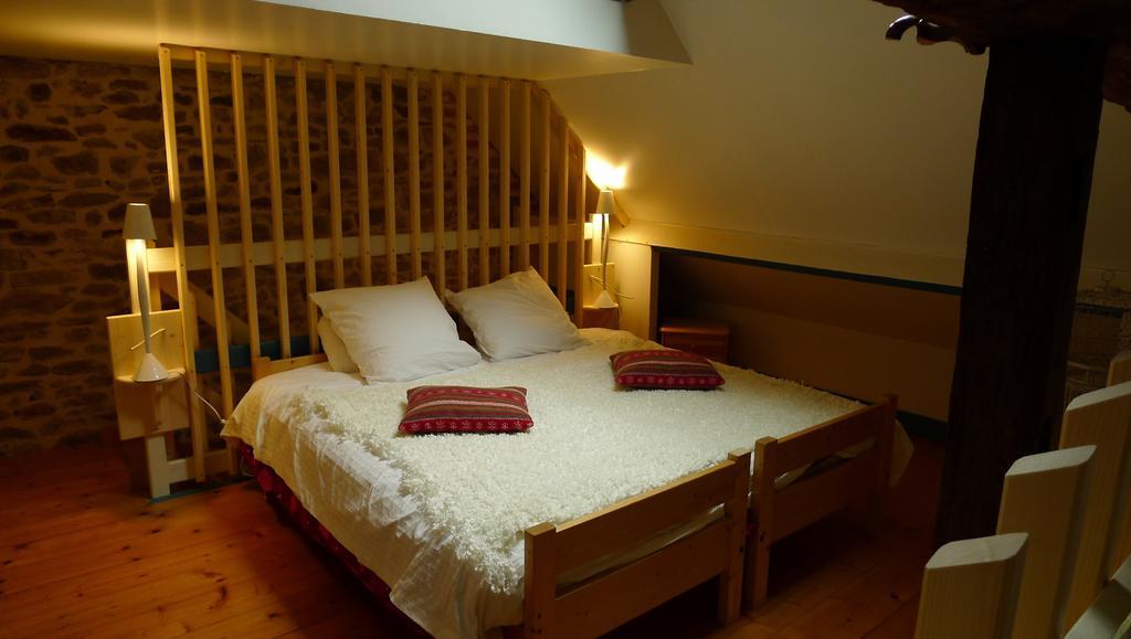 Bed and Breakfast La Cage Aux Oiseaux La Lande-de-Goult Экстерьер фото